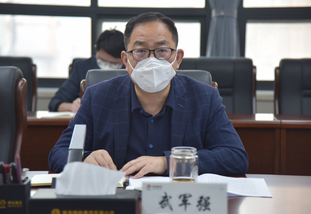 陜鋼集團(tuán)黨委理論學(xué)習(xí)中心組學(xué)習(xí)中共中央政治局民主生活會、中央經(jīng)濟(jì)工作會議、全國宣傳部長會議、中共陜西省委十四屆三次全會精神