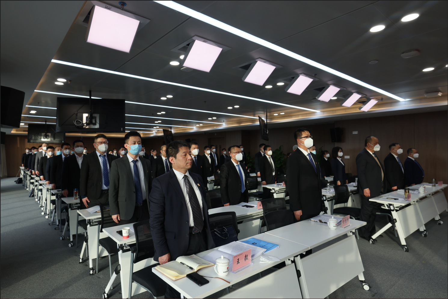 創(chuàng)新研究院召開(kāi)2023年黨委工作會(huì)、全體職工大會(huì)暨2023年工作會(huì)