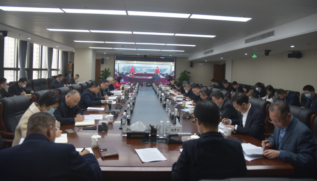 陜鋼集團(tuán)黨委理論學(xué)習(xí)中心組學(xué)習(xí)習(xí)近平總書(shū)記重要講話(huà)重要批示精神 陜煤集團(tuán)公司會(huì)議精神