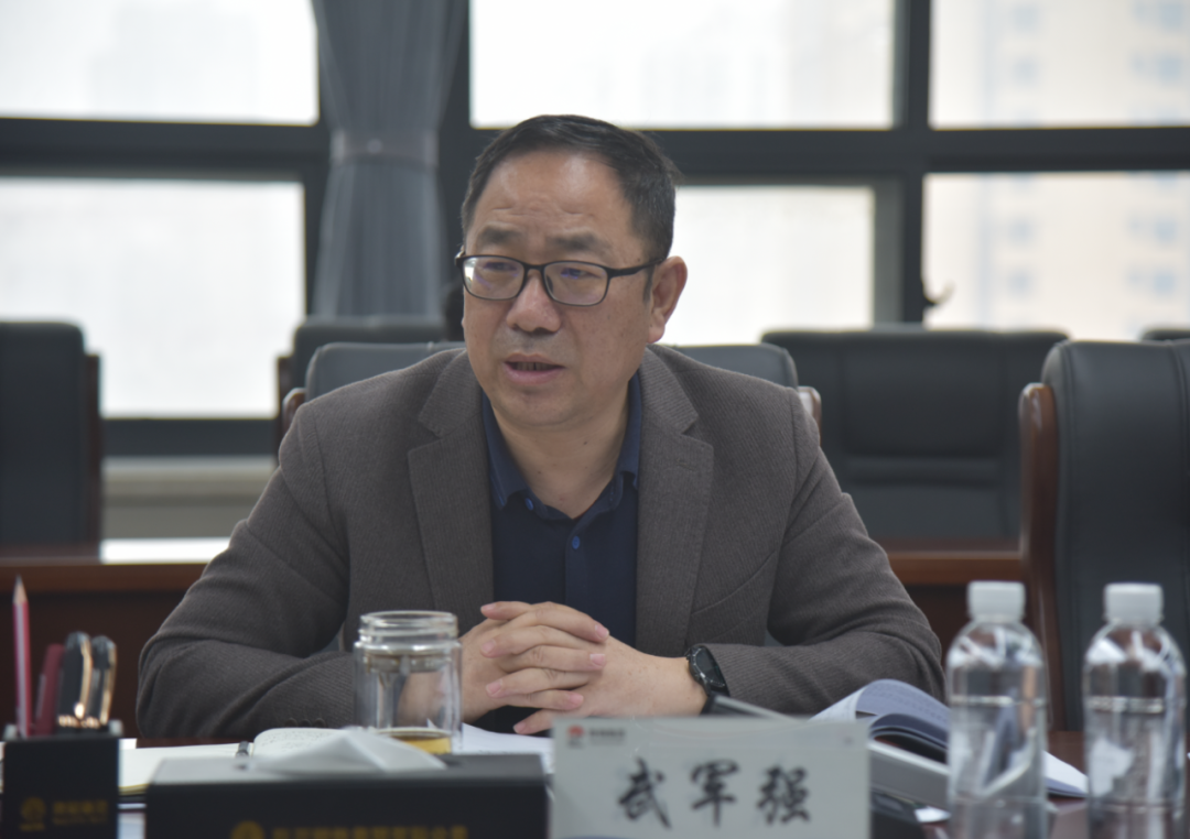 陜鋼集團(tuán)黨委理論學(xué)習(xí)中心組學(xué)習(xí)習(xí)近平總書(shū)記重要講話(huà)重要批示精神 陜煤集團(tuán)公司會(huì)議精神