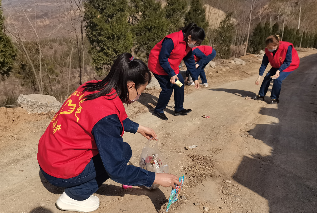 陜鋼集團(tuán)龍鋼公司軋鋼廠青年志愿者服務(wù)隊榮獲2022年韓城市學(xué)雷鋒志愿服務(wù) “最佳志愿服務(wù)組織”