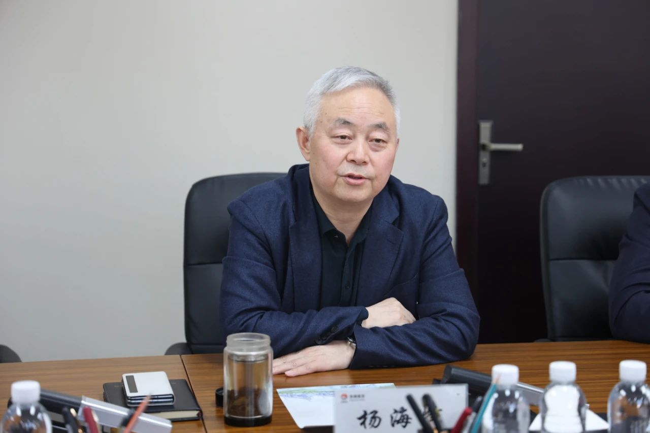 渭南市委常委、副市長馬中威一行到陜鋼集團座談交流