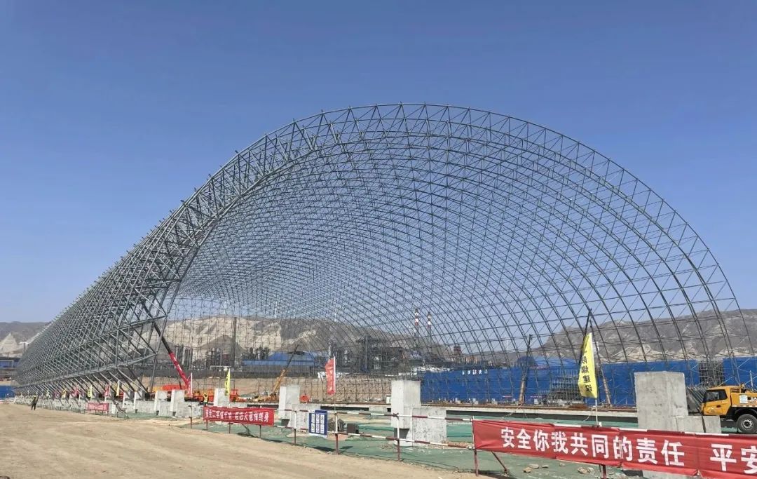 春潮涌動(dòng) 龍鋼公司重大項(xiàng)目建設(shè)忙
