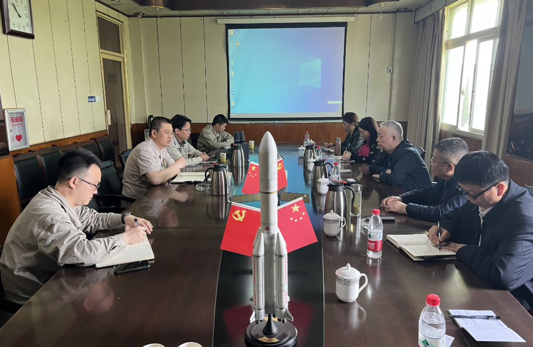 楊海峰一行赴攀鋼集團(tuán)長城特鋼公司座談交流