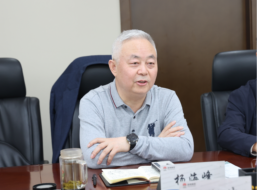 四川省釩鈦鋼鐵產(chǎn)業(yè)協(xié)會張邦緒一行到陜鋼集團(tuán)調(diào)研座談