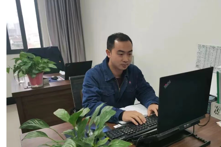 攜手奔赴“星辰大?！钡臓I銷團隊——創(chuàng)新研究院研發(fā)銷售中心川渝銷售組