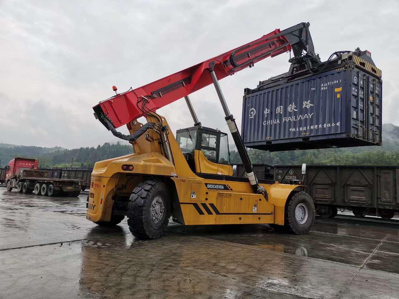 陜鋼集團專用循環(huán)列開通，降本又省時