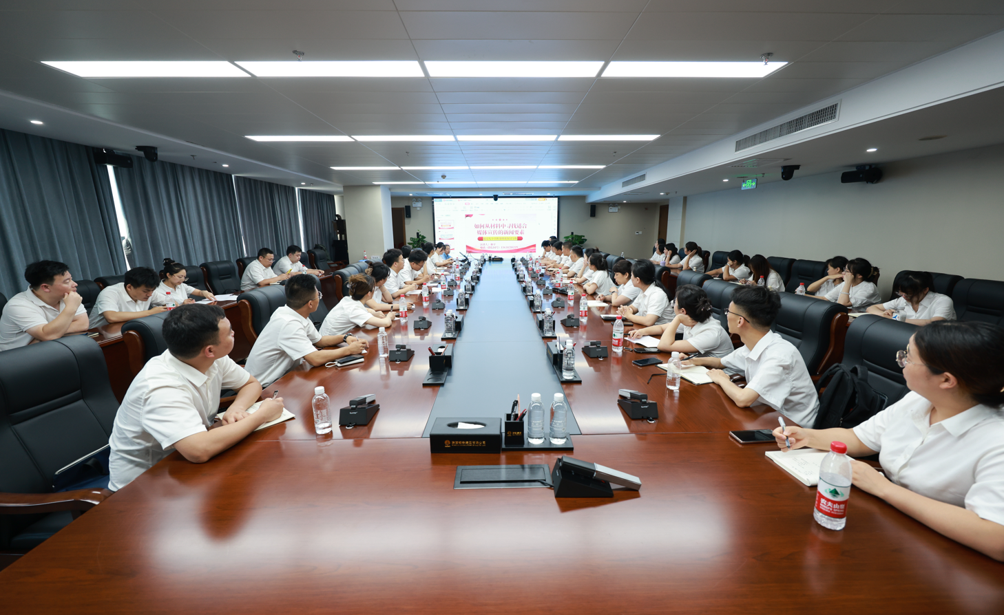 看！通訊員“特種兵”齊上陣