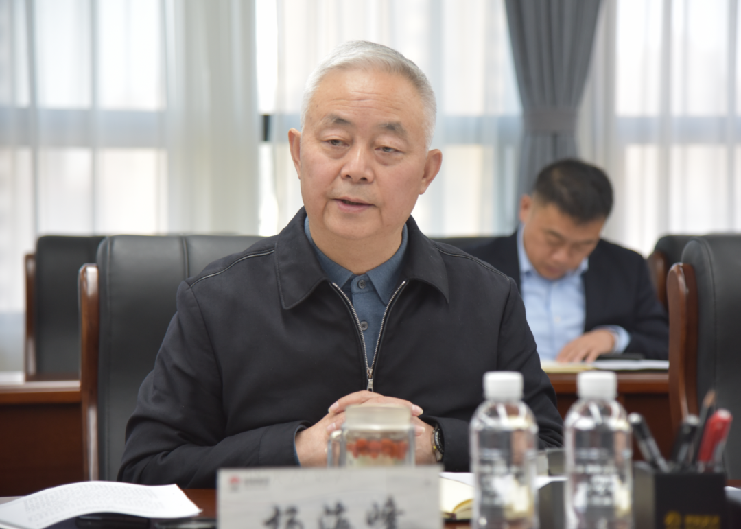 陜鋼集團(tuán)召開黨委理論學(xué)習(xí)中心組學(xué)習(xí)會