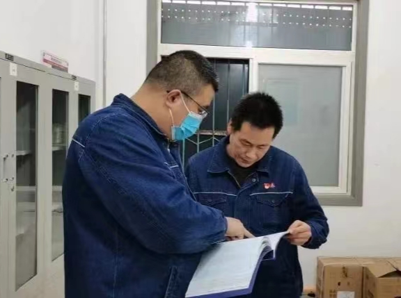 陜鋼集團(tuán)貫徹落實(shí)“八個(gè)聚焦”“四個(gè)著力”見行動(dòng)——筑牢三道防線 為多元產(chǎn)業(yè)發(fā)展保駕護(hù)航 陜鋼集團(tuán)貫徹落實(shí)“八個(gè)聚焦”“四個(gè)著力”見行動(dòng)——筑牢三道防線 為多元產(chǎn)業(yè)發(fā)展保駕護(hù)航