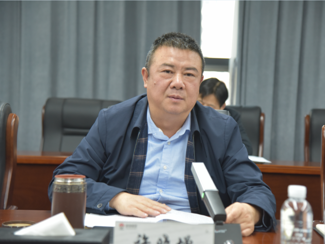 陜鋼集團(tuán)黨委理論學(xué)習(xí)中心組學(xué)習(xí)中央經(jīng)濟(jì)工作會(huì)議精神、陜西省委十四屆五次全會(huì)暨省委經(jīng)濟(jì)工作會(huì)議精神