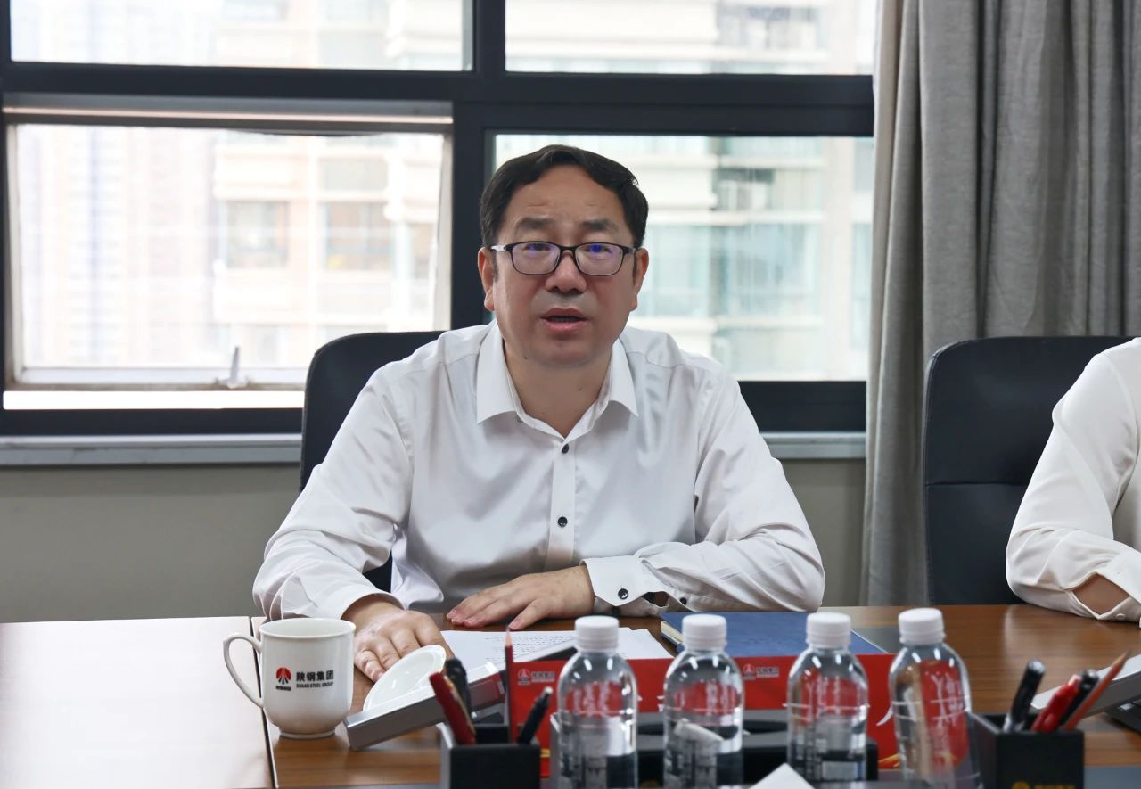 致敬勞模先進(jìn) 凝聚榜樣力量——陜鋼集團(tuán)召開勞模工匠座談會(huì)