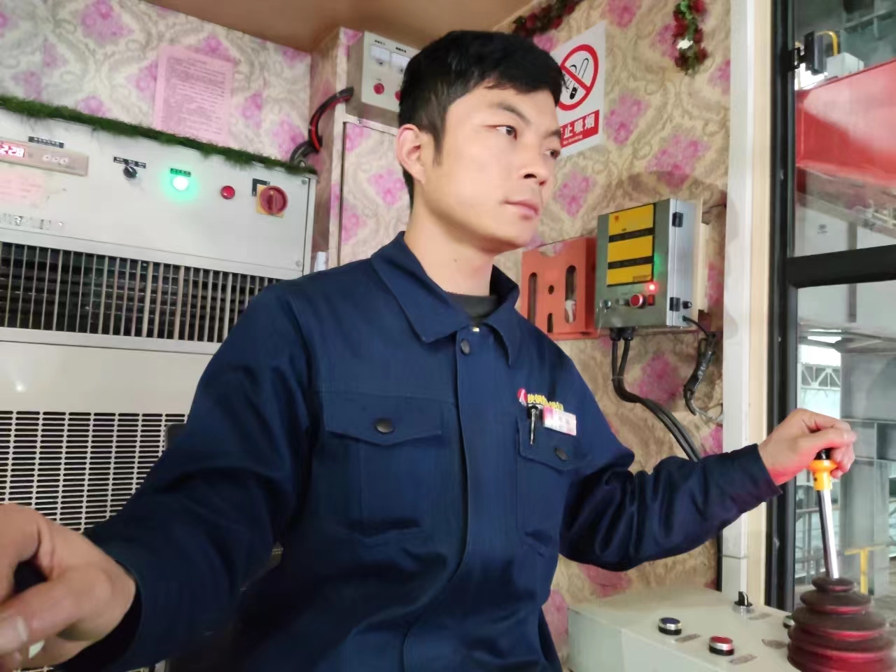 高溫？酷暑？鋼鐵人來戰(zhàn)！