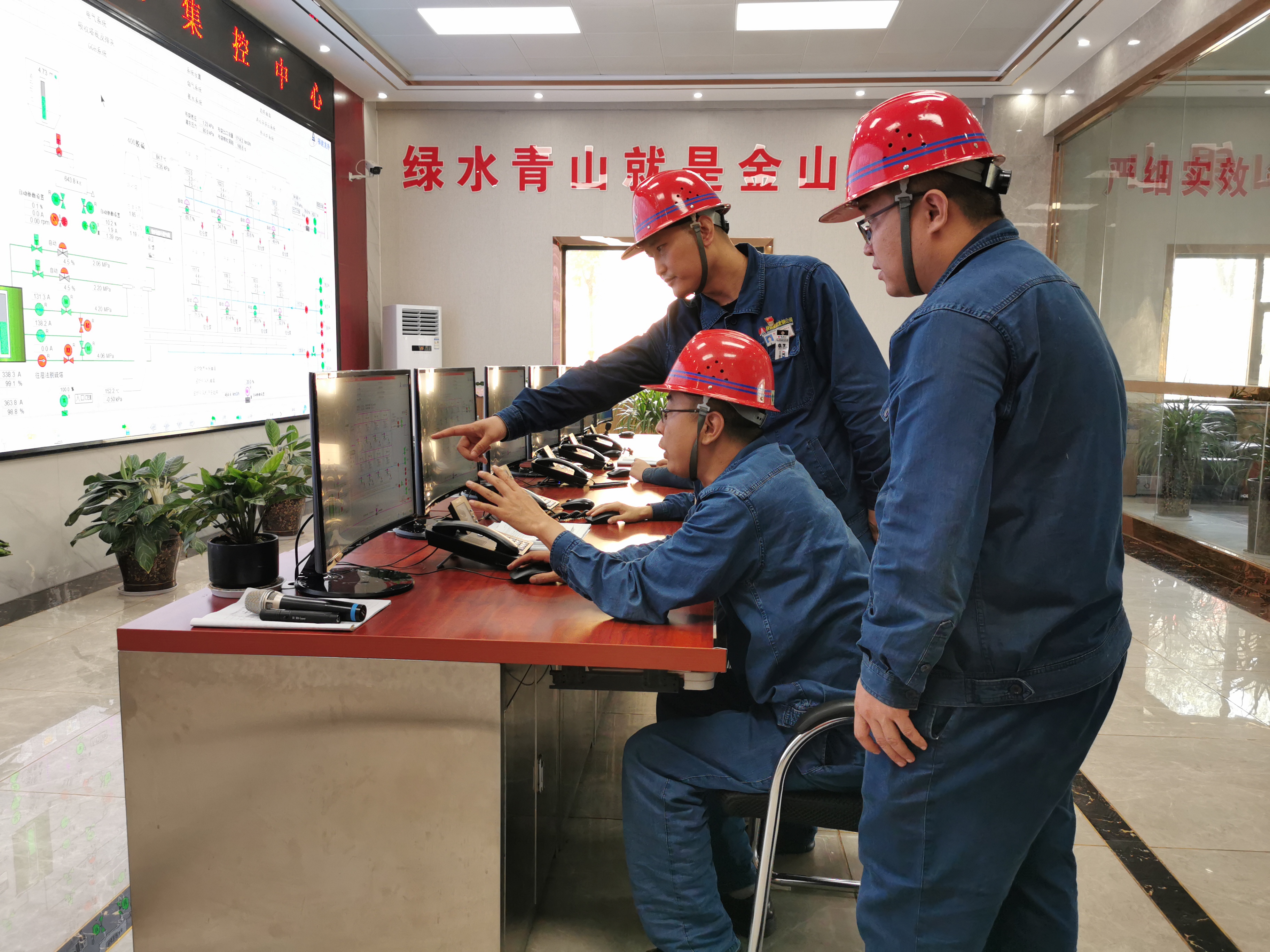 深推黨建領(lǐng)航 點(diǎn)燃企業(yè)發(fā)展“紅色引擎”
