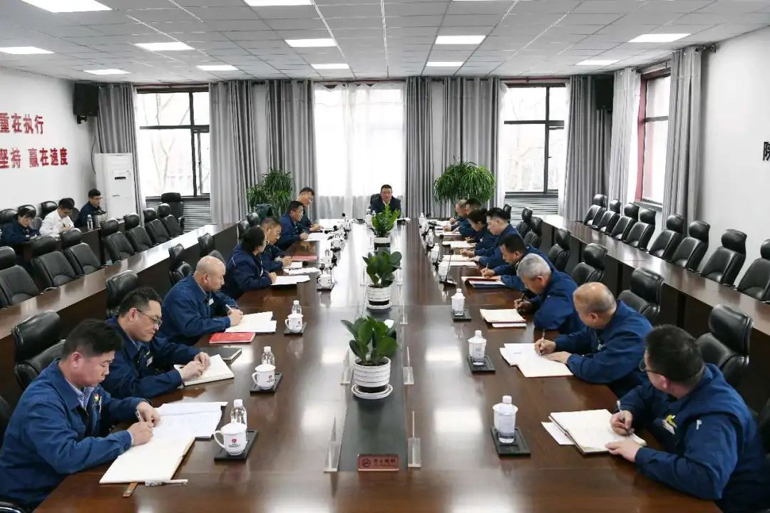 許曉增督導(dǎo)龍鋼公司黨委2024年度領(lǐng)導(dǎo)班子民主生活會(huì)